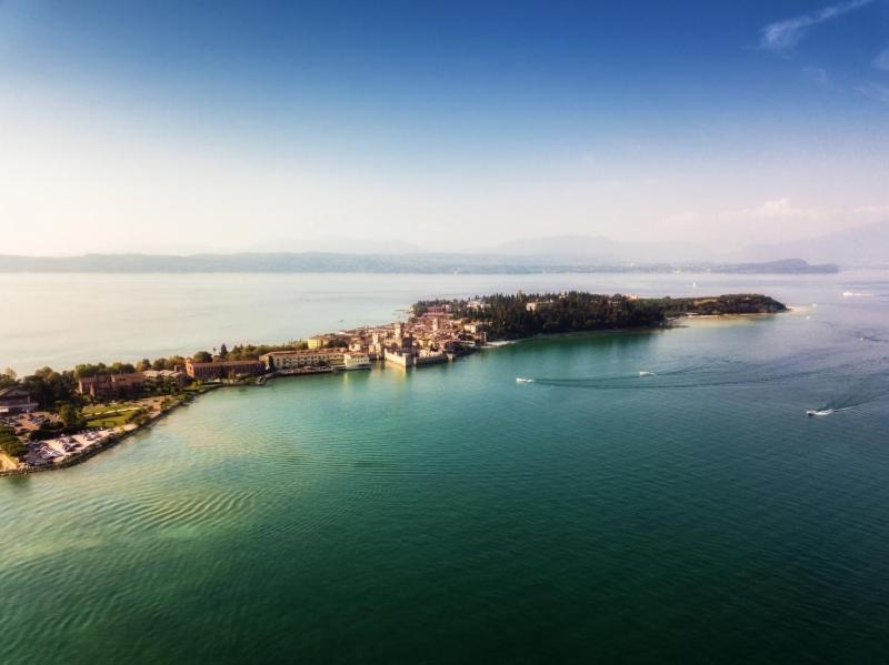 Old Town Apartment Sirmione Exterior photo